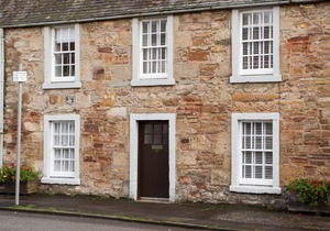 No. 60 Crail, stylish and new