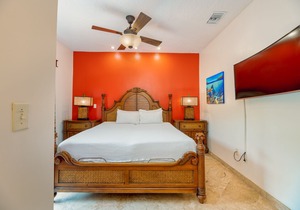 NO RESORT FEE, NO HIDDEN FEES AT CHECKOUT, NEW ELEVATOR Building 7