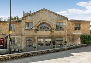 No4 The Old Coach House is a luxurious retreat in scenic Blockley