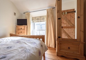 Noddfa - Three Bedroom House, Sleeps 5