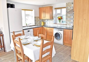 Norfolk self catering Holiday Cottage by the sea Scratby peaceful & relaxing