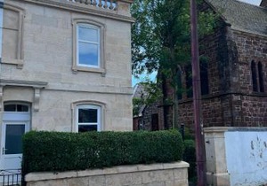Number 79, Cosy Central Helensburgh 1 Bedroom, ground floor pet friendly, garden