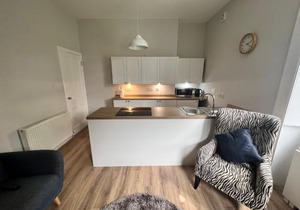 Number 79, Cosy Central Helensburgh 1 Bedroom, ground floor pet friendly, garden