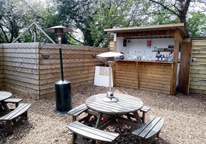 Oak Lodge Retreat - Glamping 3