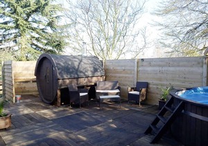Oak Lodge Retreat - Glamping 8