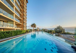 Oaks Redcliffe Mon Komo Suites