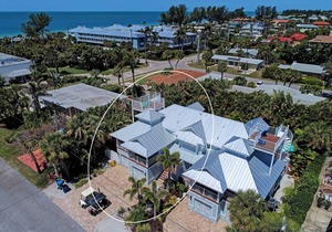 Oasis by the Beach Steps to the beach, beach gear, bikes, ping pong table, heated pool with spa, free highspeed WiFi