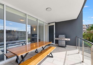 Oasis Unit 3 5 Laman Street