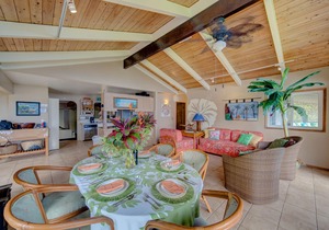 Ocean Bluff Home on Hamakua Coast - Hale Hamakua
