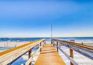Ocean Breeze West 302