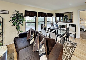 Ocean Bridge B14 2BR 2BA 2nd Row Condo near popular Shore Drive - Winter Rental Friendly