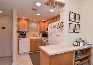 OCEAN FRONT CONDO. ENJOY YOUR MORNING COFFEE SITTING ON YOUR PRIVATE BALCONY WATCHING THE SUNRISE.