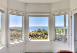 Ocean Front Home With Spectacular Views! Dog Friendly!