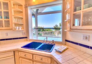 Ocean Front Home With Spectacular Views! Dog Friendly!