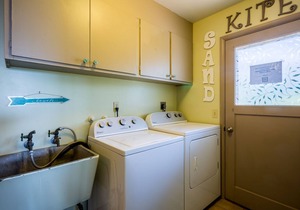 Ocean Front! Hot Tub! Dog Friendly!