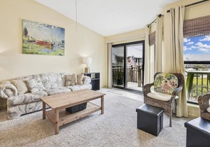 Ocean Mile L-7 is a splendid 1 bedroom / 1 bath townhome with beautiful views.