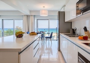 Ocean Suites Luxury Apartment - B1-001