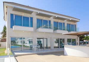 Ocean Suites Luxury Apartment - B3-001