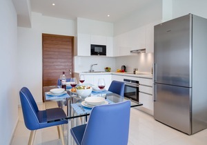 Ocean Suites Luxury Apartment - A1-001