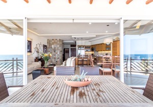 Ocean View 3 Bedroom Penthouse with Resort Amenities Overlooking the Pacific!