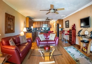 Ocean View Family Condo w/Free WiFi, Shared Pool & Tennis - Close to the Waves