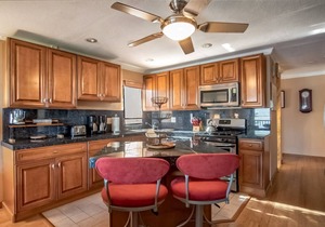 Ocean View Family Condo w/Free WiFi, Shared Pool & Tennis - Close to the Waves
