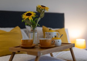 Ocean Waves - Ground Floor Apartment, Pet Friendly, Enclosed Garden