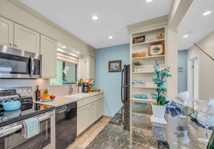 Oceanfront 1bd ground level condo plantation style