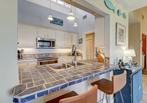 Oceanfront 2 Bedroom/2 Bath Windsong