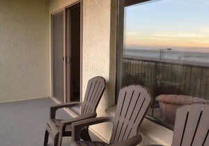 Oceanfront 3rd floor, Balcony with Spectacular Ocean Views