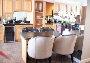 Oceanfront Bold & Stately Condo Top Listing 2021 Books Early-Family Friendly