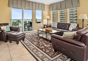 Oceanfront condo with balcony, sunrise views, WiFi & on-site pool/fitness center