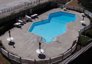 Oceanfront condo with swimming pool and amazing view of Atlantic Ocean!!