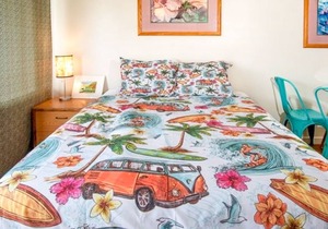 Oceanfront Condo w/ Lanai, WiFi, Shared Pool/Grills - Steps to Kepuhi Beach!