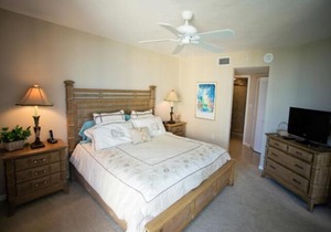 Oceanfront Condo with Pool