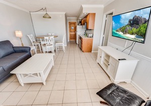 Oceanfront Corner, Low Floor, Ocean Annies, Pools!