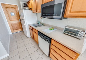 Oceanfront Corner, Low Floor, Ocean Annies, Pools!