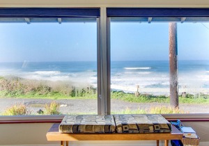 Oceanfront Home with Ocean Views - Walking Distance to Eateries and Shops