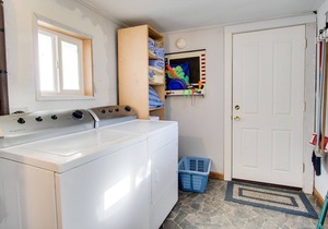 Oceanfront Home with Ocean Views - Walking Distance to Eateries and Shops
