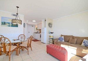 Oceanfront in Heart of N Myrtle Beach with Pool