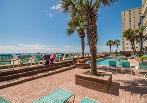 Oceanfront, Incredible Water's Edge Views with Free Water Park, Pirates Voyage & More Every Day! WE9