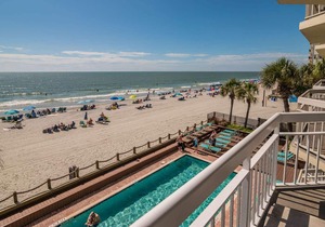 Oceanfront, Incredible Water's Edge Views with Free Water Park, Pirates Voyage & More Every Day! WE3
