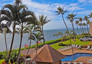 Oceanfront IS310 - Charming One Bedroom Maalaea Bay is an Incredible Value