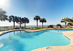 Oceanfront Island Vista Condo: Resort Pools, On-Site Dining & Tiki Bar