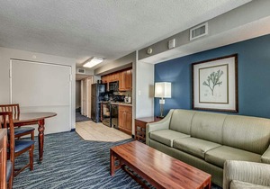 · Oceanfront King Suite - Multiple Pools, Indoor Waterpark and More