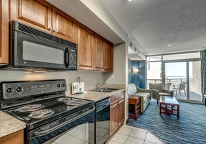· Oceanfront King Suite - Multiple Pools, Indoor Waterpark and More