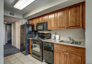 · Oceanfront King Suite - Multiple Pools, Indoor Waterpark and More