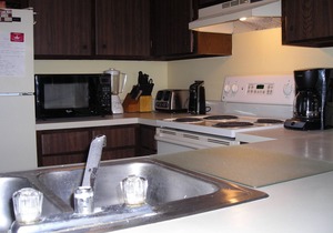 OCEANFRONT MAY WEEKLY RATES 45% OFF OF JUNE RATES. MAY 31 -JUNE 6 30% OFF .