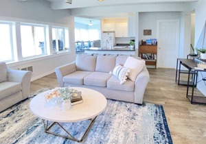 Oceanfront Main floor Duplex in the heart of Yachats
