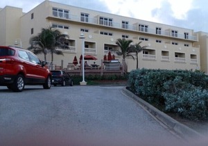 Oceanfront Modern Spacious 3-Bedroom Condo for 8 guests; overlooks Dawn Beach